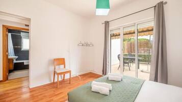 4 bedrooms, Internet, bed sheets