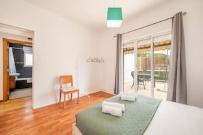 4 bedrooms, Internet, bed sheets