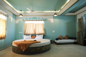 Grand Suite | Free WiFi - Mango Bite Hotel & Restaurant (Mandvi)