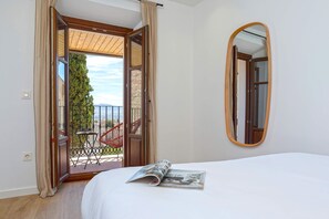 1 slaapkamer, een strijkplank/strijkijzer, gratis wifi, beddengoed