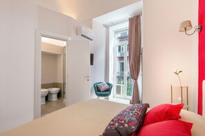 Chambre Double Supérieure, vue ville