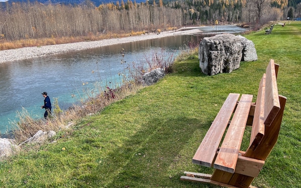 المنطقة المحيطة بالمنشأة