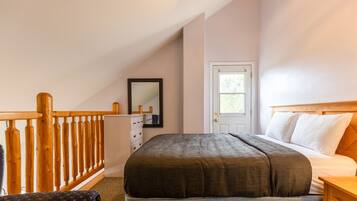 1 bedroom, iron/ironing board, travel crib, free WiFi