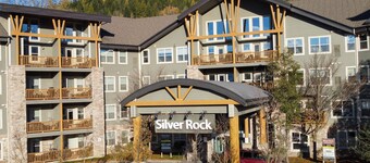 2 Bedroom Plus Loft l Sleeps 6 Adults