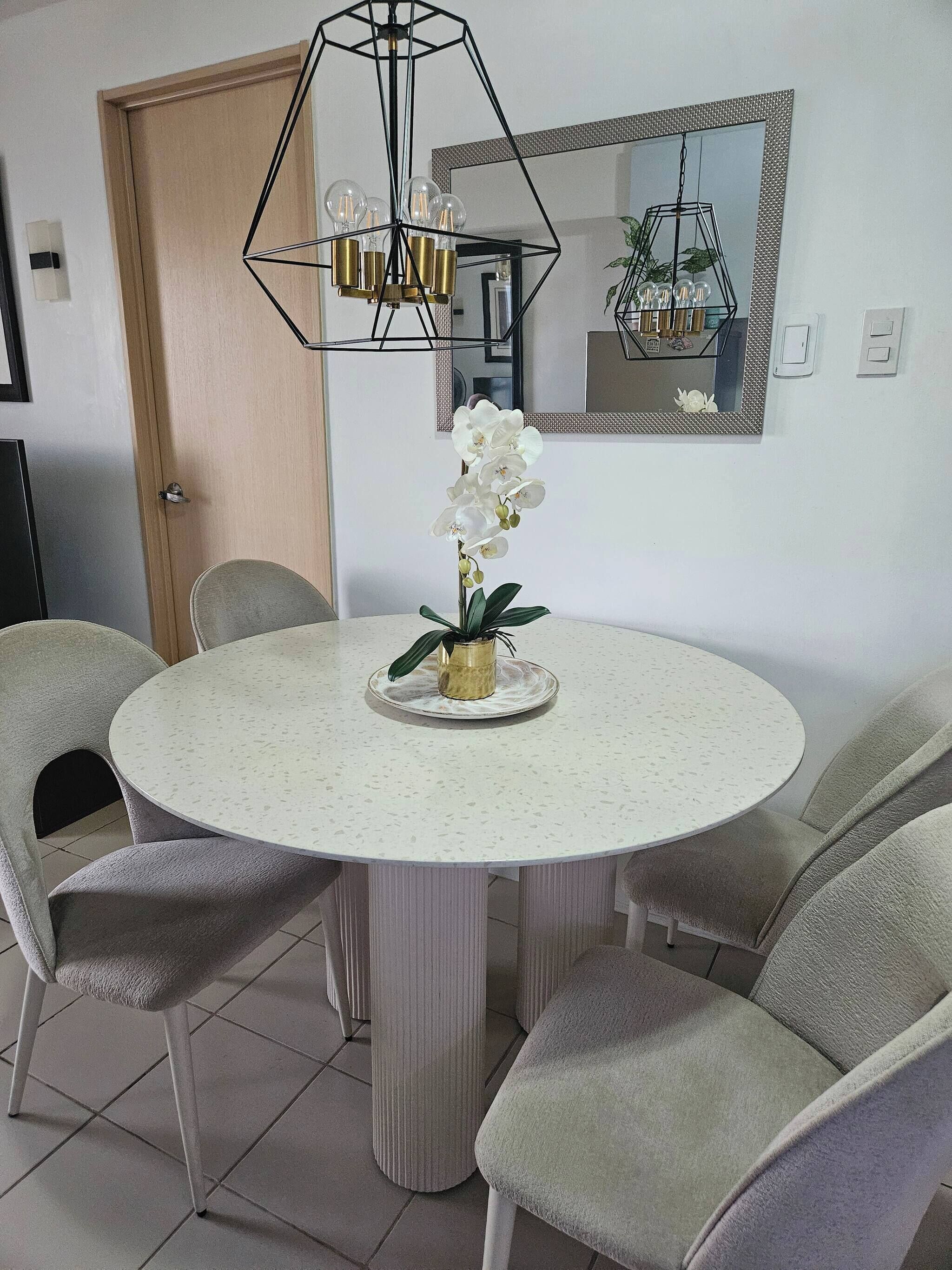 Condo, 3 habitaciones | Comedor