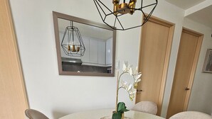Appart'hôtel, 3 chambres | Salle à manger