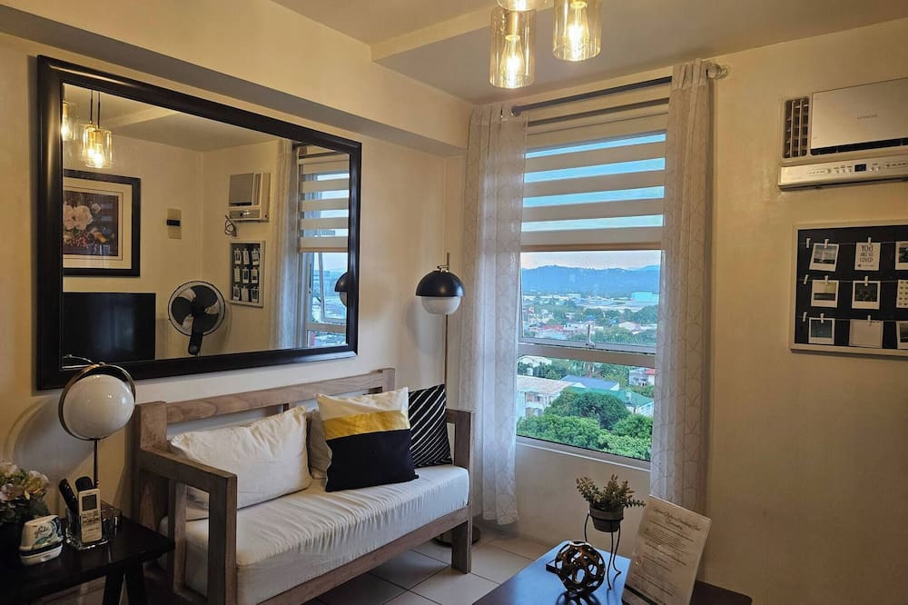 Cozy 3-bedroom Condo in Urban Deca Homes Ortigas Extension, Pasig