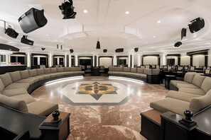 Bar lounge