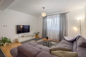 Smart TV, chimenea