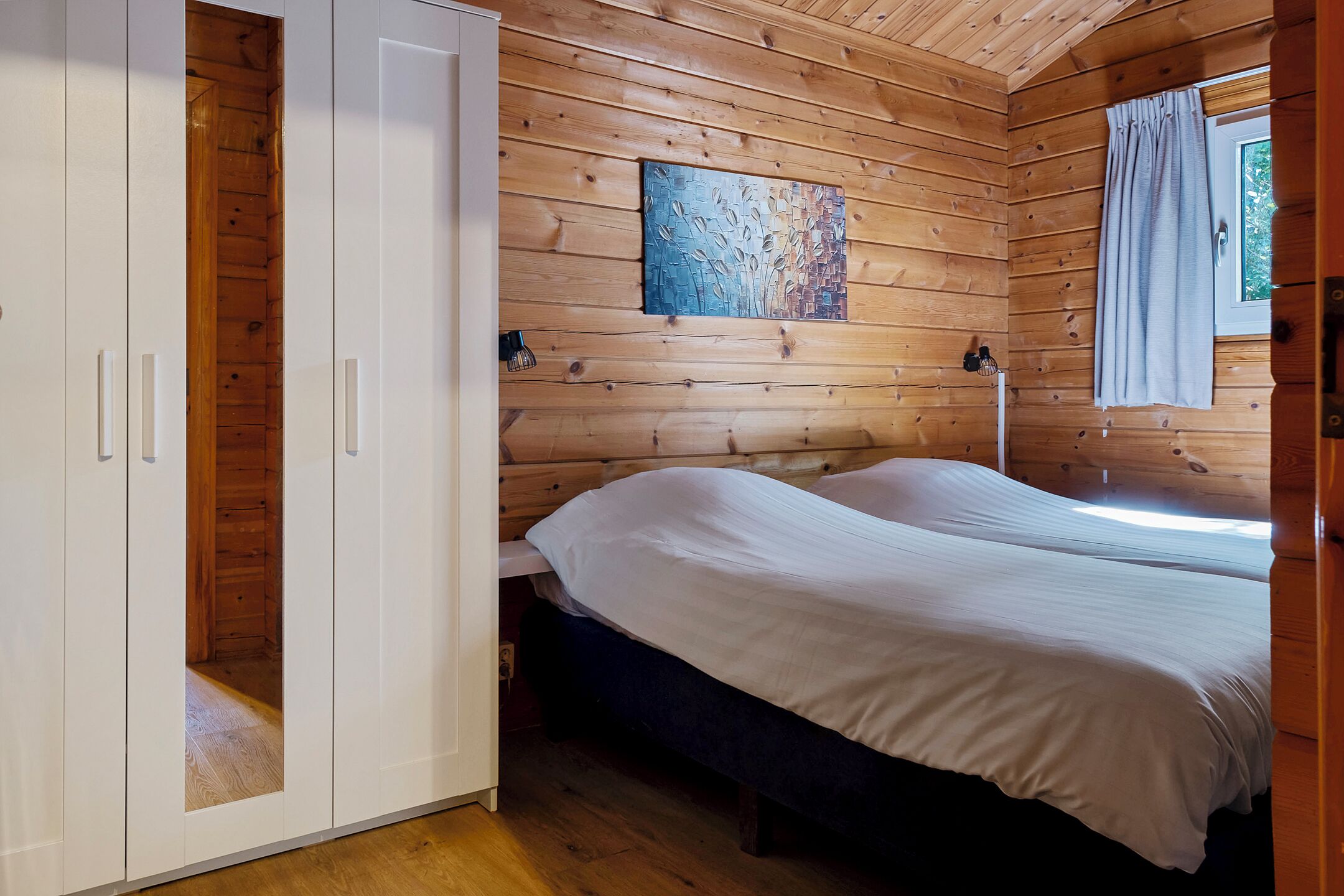 2 slaapkamers, reisbedje, wifi