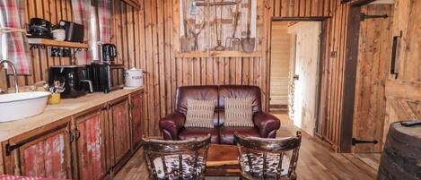 1 chambre, décoration personnalisée, ameublement personnalisé