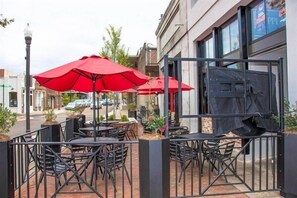 Outdoor dining - "The Oxford Star" - Presented by OVR (Oxford)