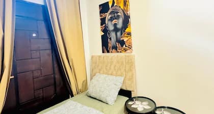 Budget-friendly Room for 3P | Easy City Access