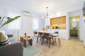 Family Apartment | Living area - Vallecano Apartments by Olala Homes (Madrid)