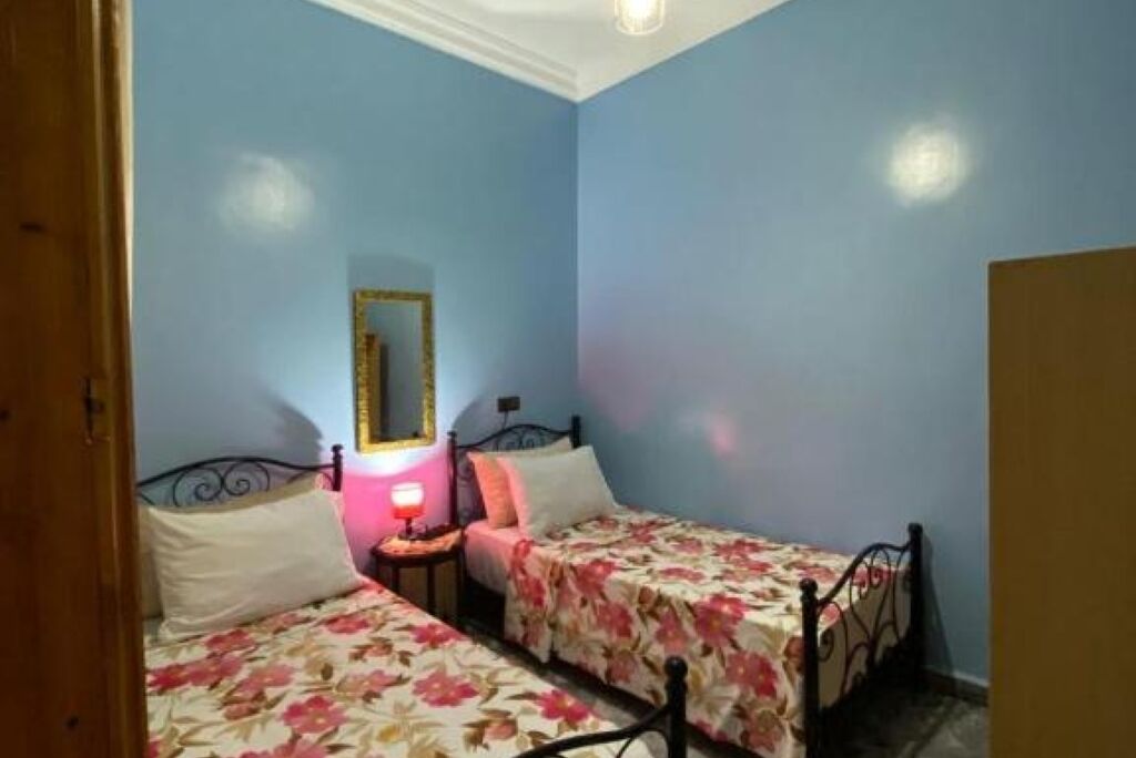 2 多间卧室、熨斗/熨衣板、免费 WiFi、床单