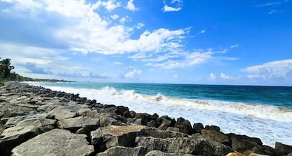 4 BR Beachfront private villa with pool