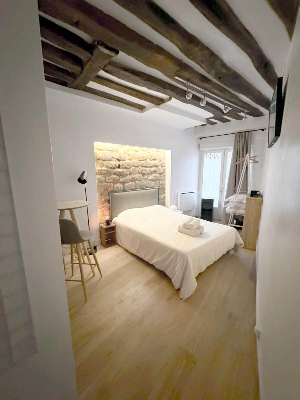 1 makuuhuone, silitysrauta/-lauta, Wi-Fi, vuodevaatteet