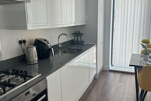 Fridge, microwave, oven, stovetop