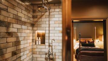 3 chambres, fer et planche Ă repasser, Wi-Fi, draps fournis