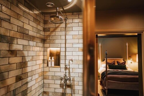 Patty's Croft , Lancaster 5*