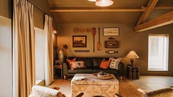 Télévision, table de tennis de table