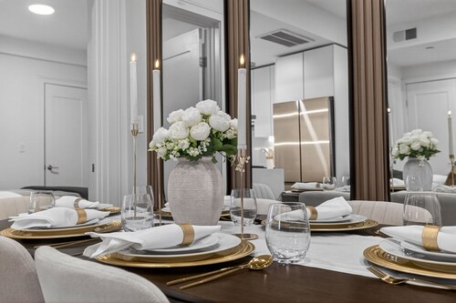 Brookline Lux | Rooftop Fenway T BU BC Simmons