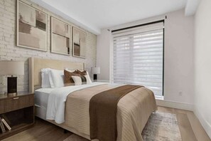 4 bedrooms, iron/ironing board, WiFi, bed sheets - Brookline Lux | Rooftop Fenway T BU BC Simmons (Brookline)