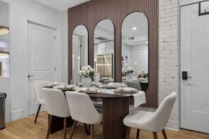 Dining - Brookline Lux | Rooftop Fenway T BU BC Simmons (Brookline)