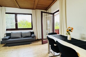 Interior - Cozy Central 8BR Apt w/Garden & Terrace, Up to 24P (Vienna)
