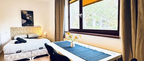 8 多间卧室、床单