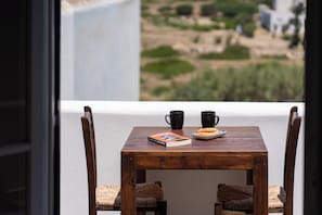 Superior Suite | WiFi (free) - Cycladic Charm (Naousa)