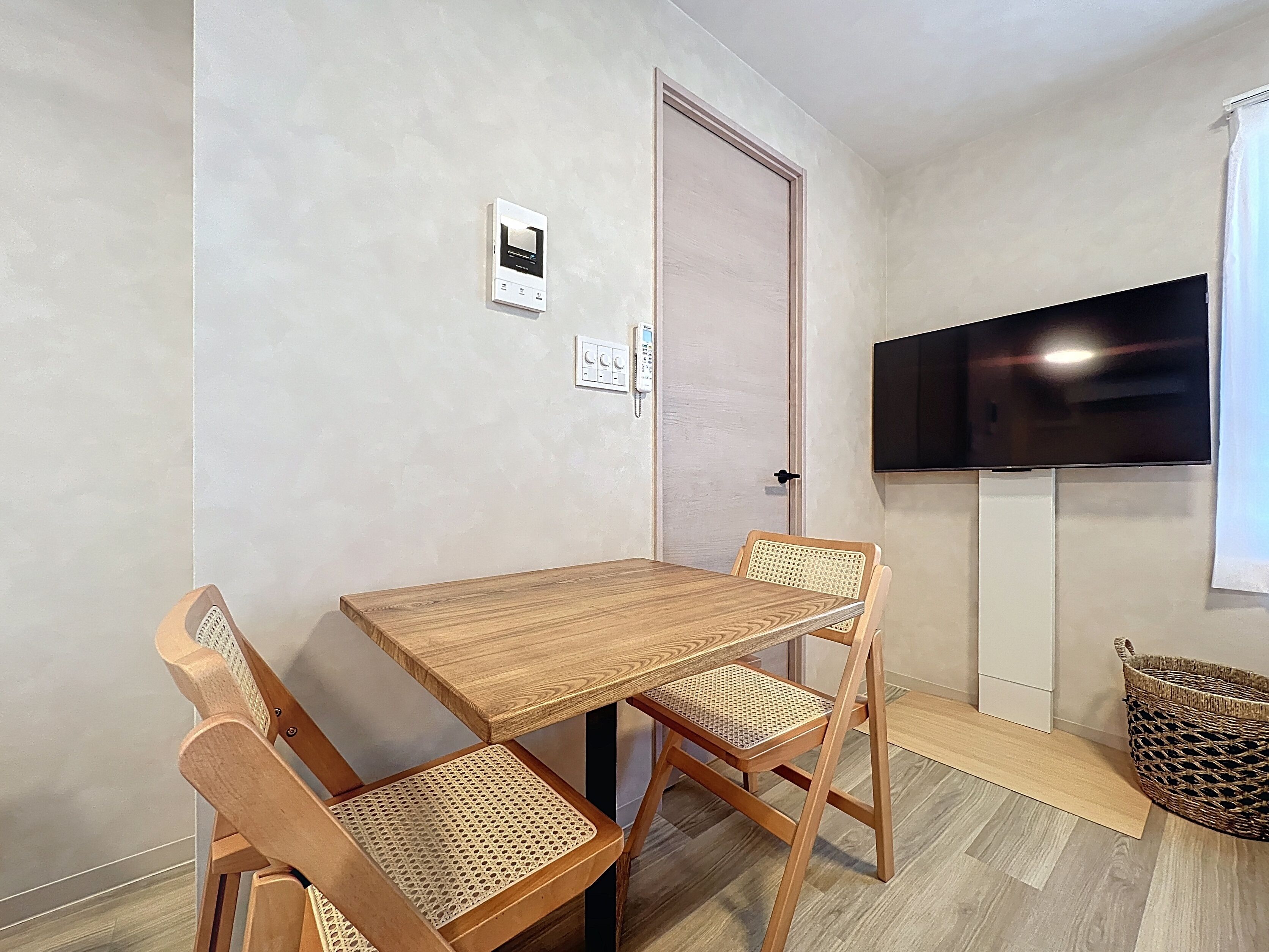 Kolmen hengen huone | Pimennysverhot, ilmainen Wi-Fi