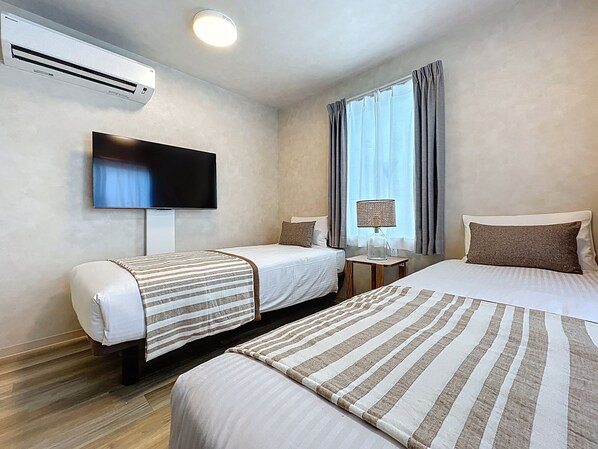 ستائر تعتيم وواي فاي مجانًا