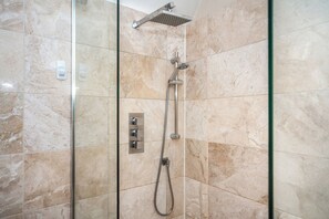 Apartament urbà, 3 dormitoris, no fumadors | Bany