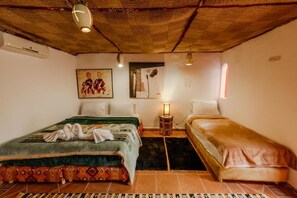 1 bedroom, WiFi, bed sheets - Tranquil riad  in charming Fès : Exceptional room (Fès)