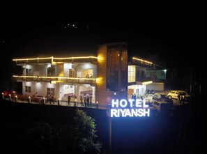 Fachada de la propiedad