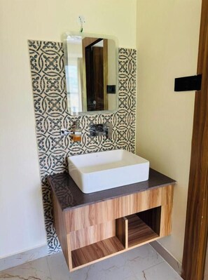 Basic Double Room, Mountain View | Free WiFi