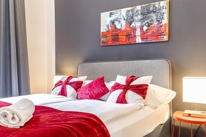 1 bedroom, WiFi, bed sheets