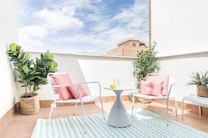 Classic Apartment | Terrace/patio