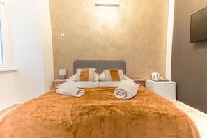 1 bedroom, iron/ironing board, WiFi, bed sheets - Affordable Hotel Room Prime Mariahilfer Str. (Wien)