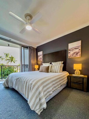 2 bedrooms, iron/ironing board, WiFi, bed sheets - Nautical Beachside Apartment, Family Friendly (Surfers Paradise)