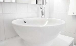 Double Room | Bathroom