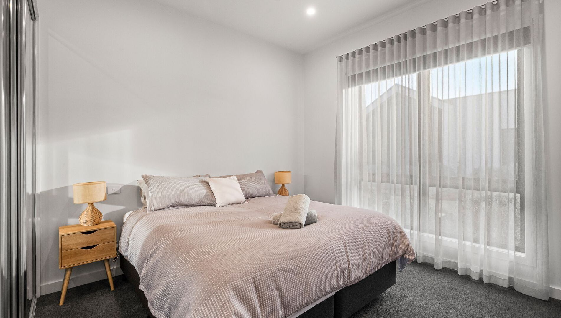 3 bedrooms, iron/ironing board, travel cot, Internet