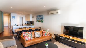 تلفزيون، كُتُب