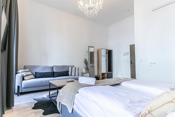 1 habitación, tabla de planchar con plancha, wifi y ropa de cama 
