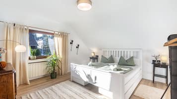 2 bedrooms, WiFi, bed sheets