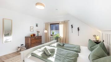 2 bedrooms, WiFi, bed sheets
