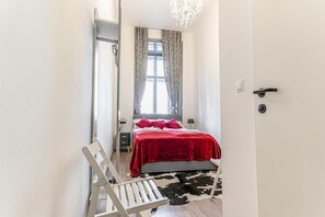 1 chambre, fer et planche Ă repasser, Wi-Fi, draps fournis