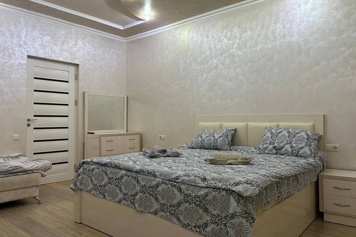 Luxury Triple Room, Lanai, City View | Soundproofing, iron/ironing board, free WiFi