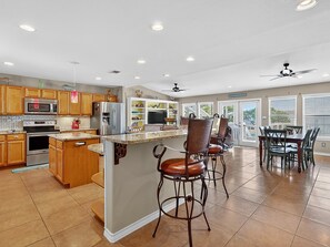 Fridge, microwave, oven, stovetop - Waterfront Home with Pool, Cabana & Boat Slip (Rockport)